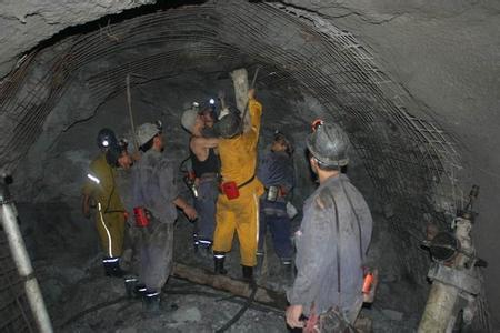 金波乡工程爆破中的危险因素分析以及应对工程爆破危险的措施
